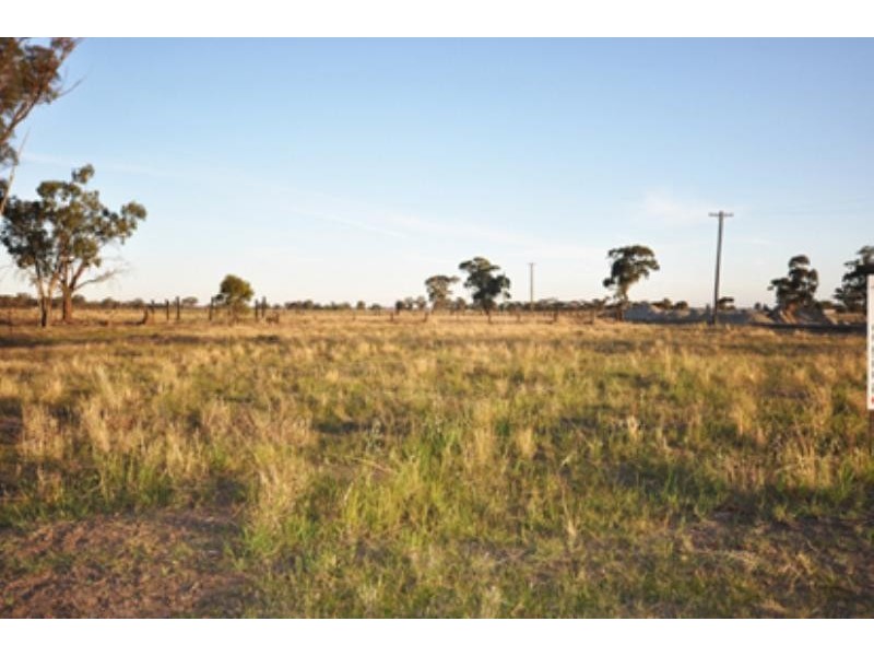 21-23 Reid St, Lockhart NSW 2656