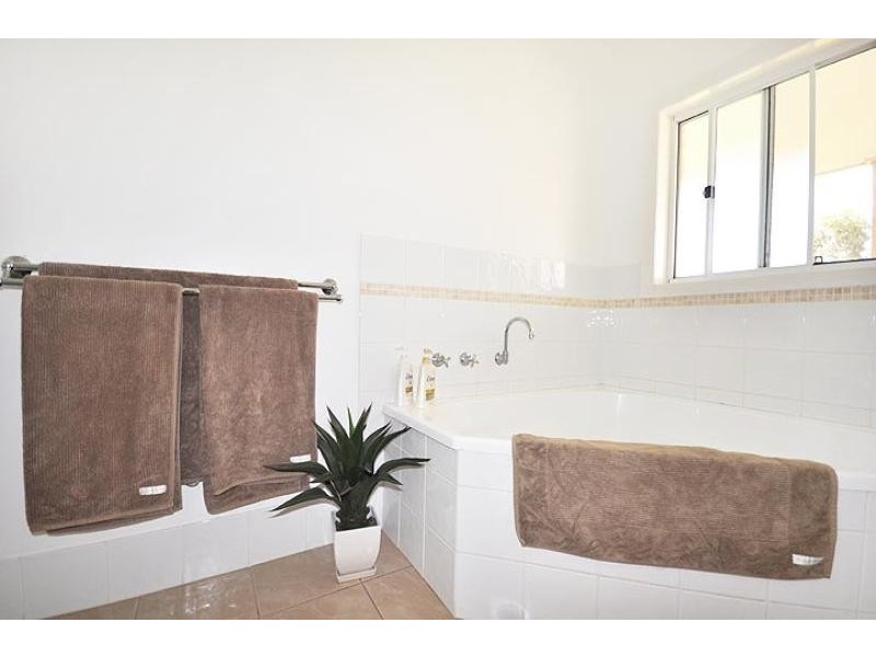 23 Emily Street, The Rock NSW 2655