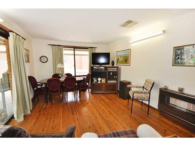 38 Patamba Street, Kooringal NSW 2650