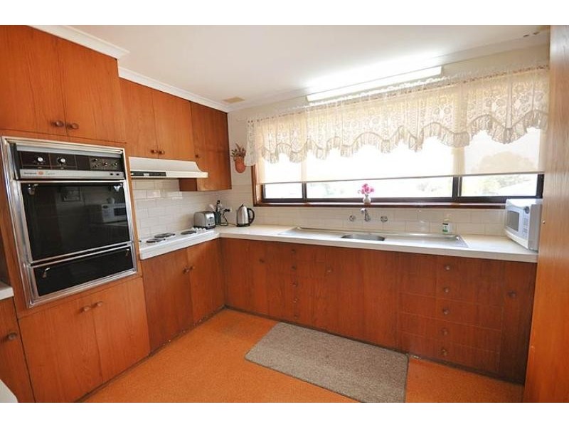 38 Patamba Street, Kooringal NSW 2650