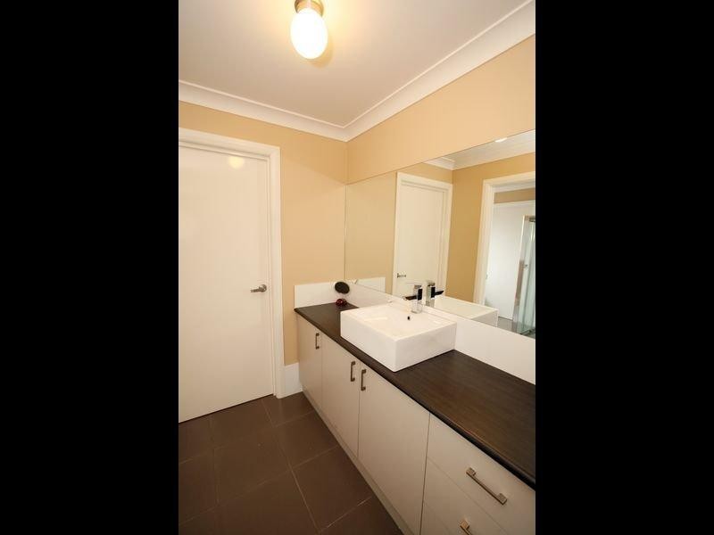 68 Kaloona Dve, Bourkelands NSW 2650