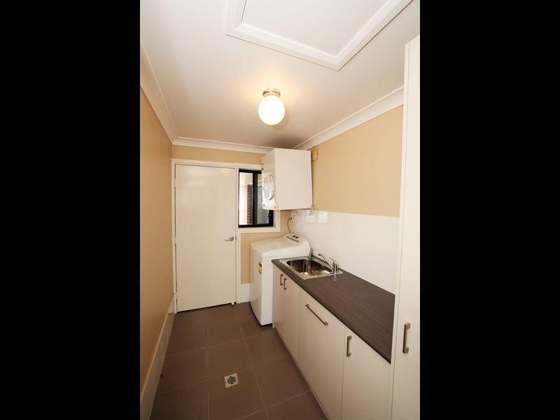 68 Kaloona Dve, Bourkelands NSW 2650