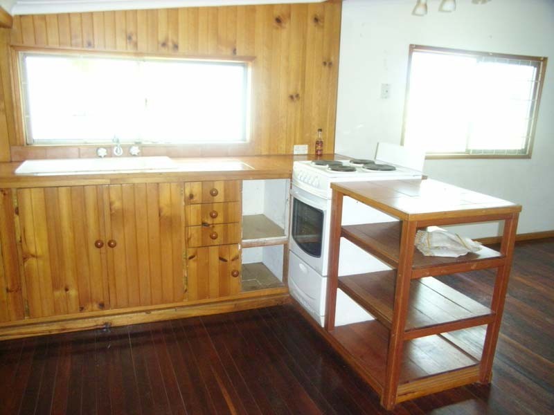 17 Sydney Street, Redcliffe QLD 4020