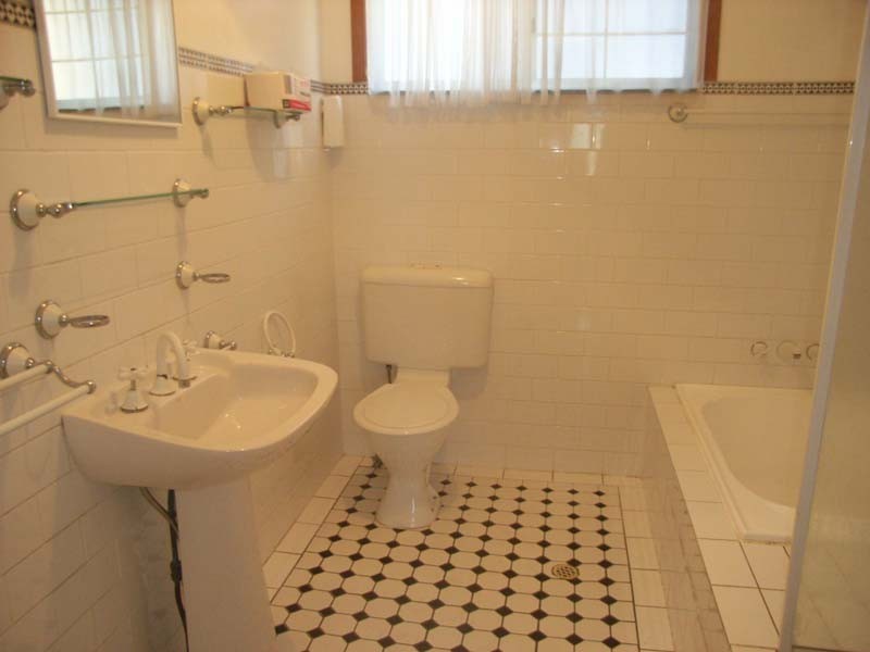 17 Sydney Street, Redcliffe QLD 4020