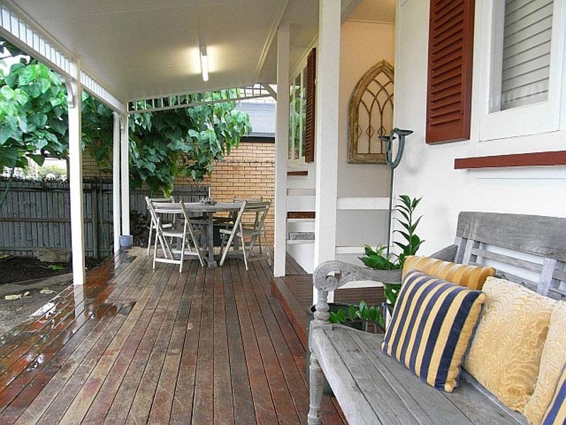 16 Wyllie Street, Redcliffe QLD 4020