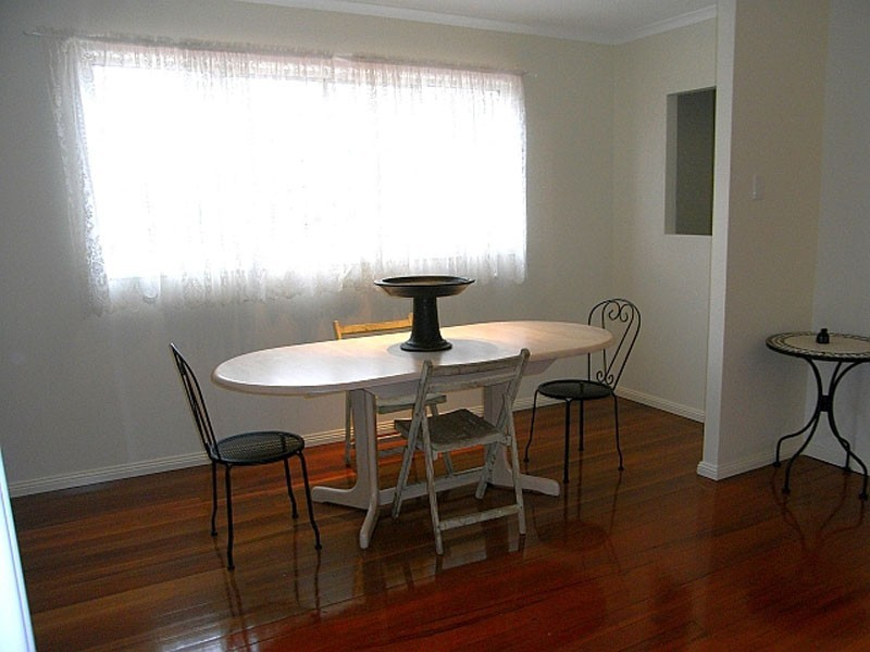 16 Wyllie Street, Redcliffe QLD 4020