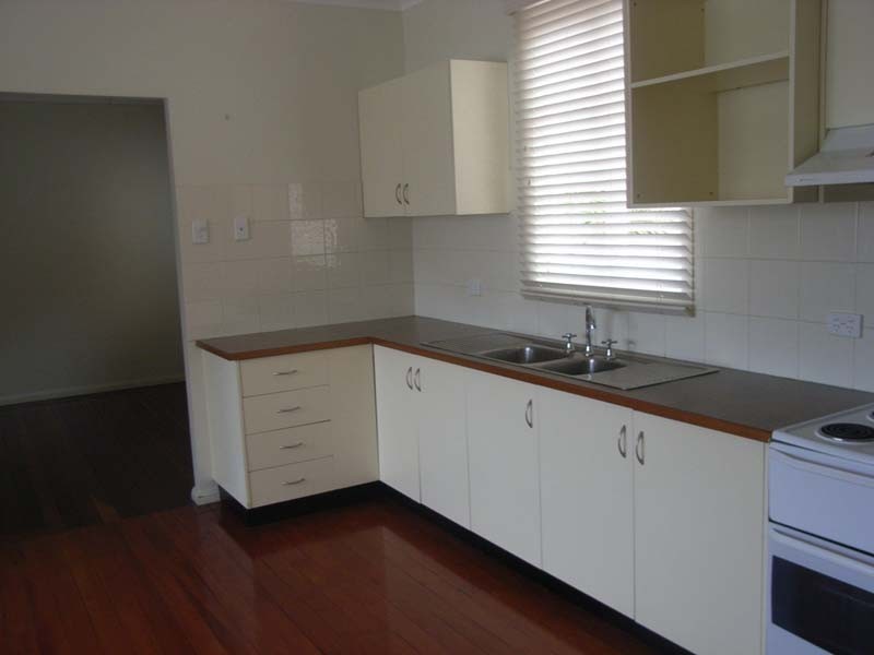 16 Wyllie Street, Redcliffe QLD 4020