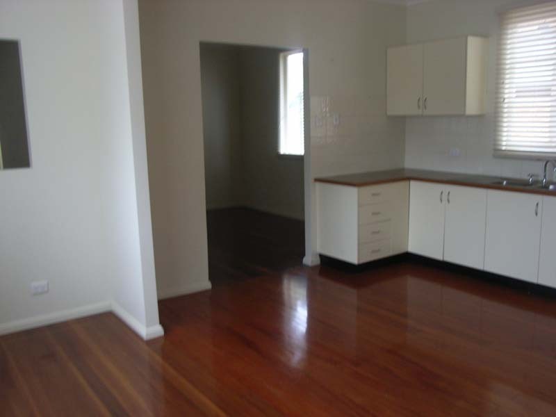 16 Wyllie Street, Redcliffe QLD 4020