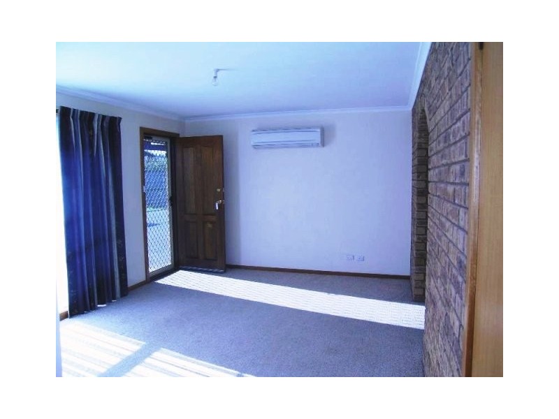 2/32 Camira Street, Newnham TAS 7248