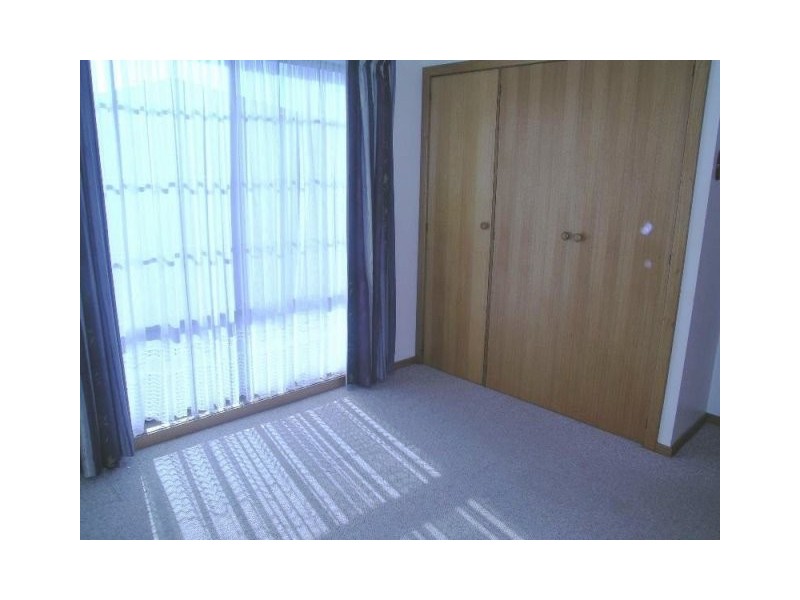 2/32 Camira Street, Newnham TAS 7248