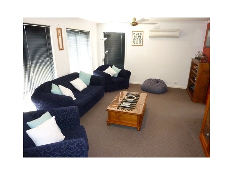 8 Walnut Grive, Summerhill TAS 7250