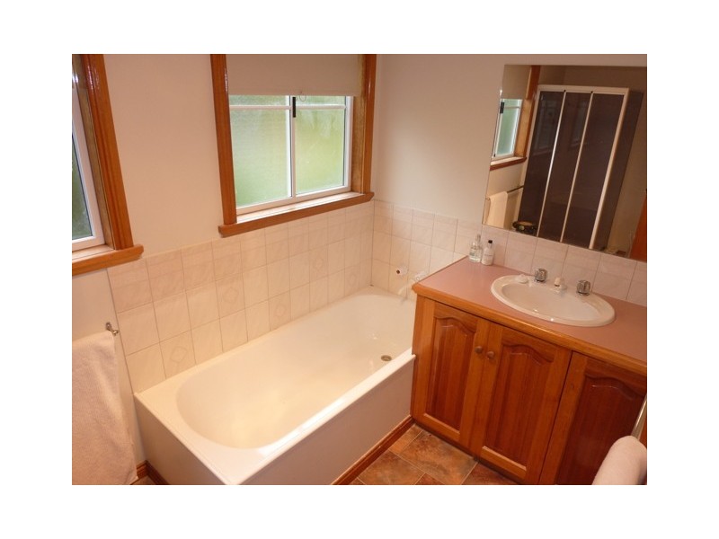 2/33 Bayview Drive, Blackstone Heights TAS 7250