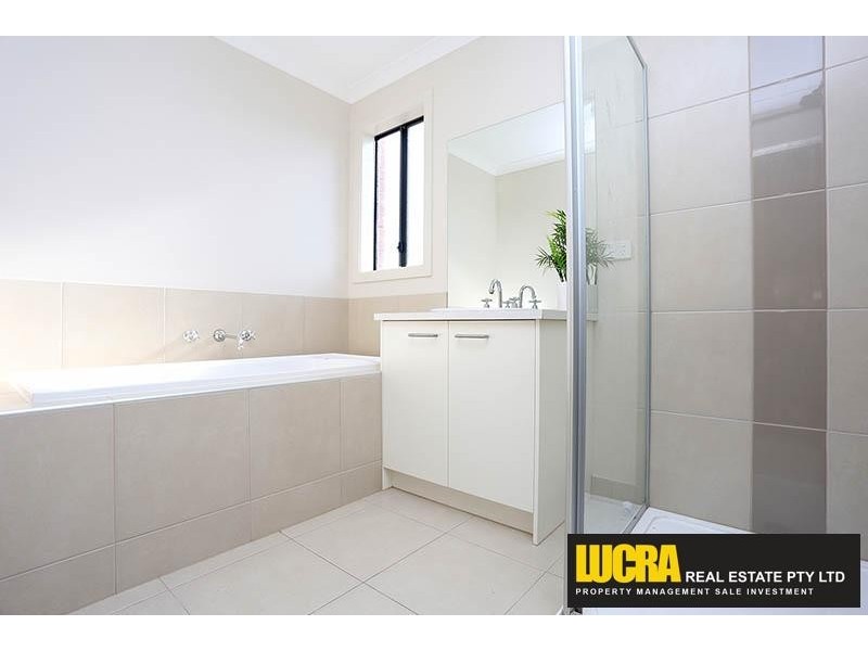 7 Glastonbury Drive, Sunbury VIC 3429