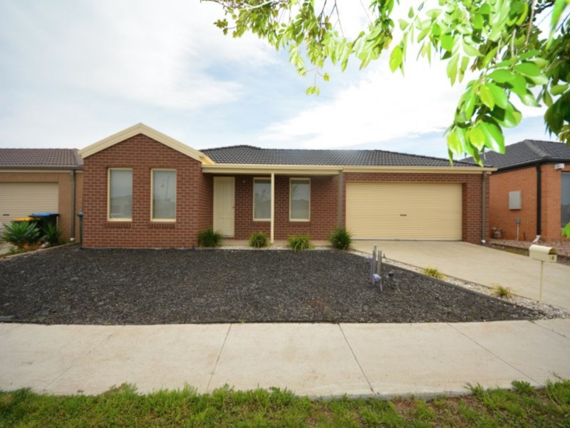 10 Kinglake Drive, Wyndham Vale VIC 3024