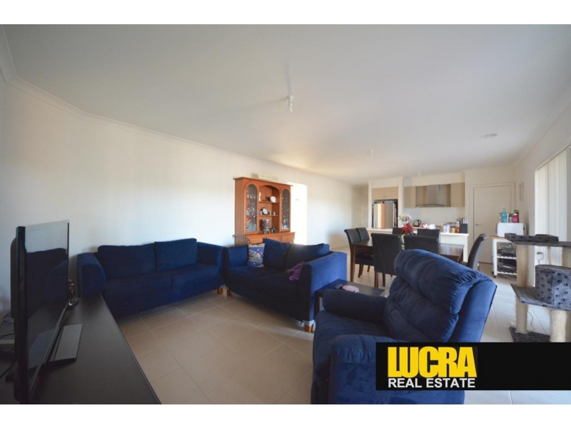 19 Saltia Drive, Doreen VIC 3754