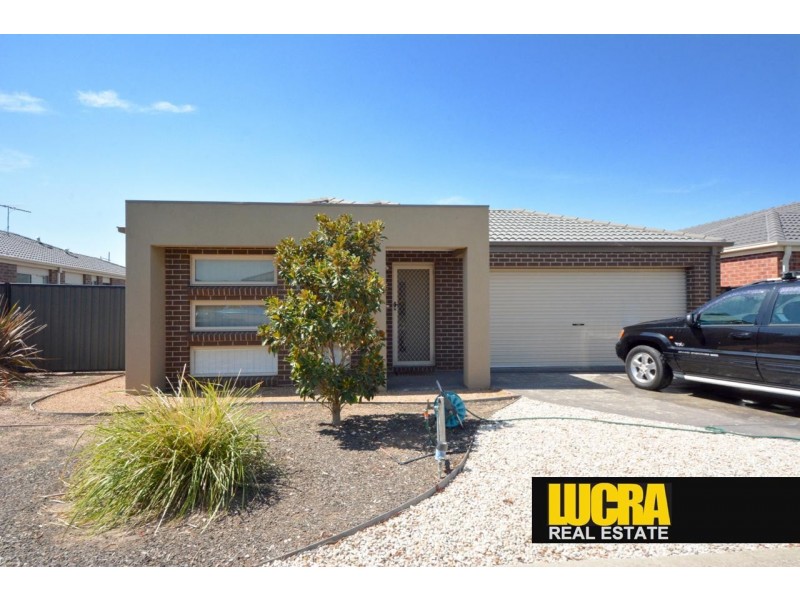 17 Taunton Grove, Derrimut VIC 3030