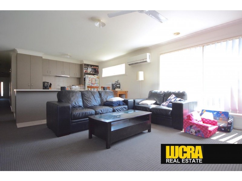 17 Taunton Grove, Derrimut VIC 3030