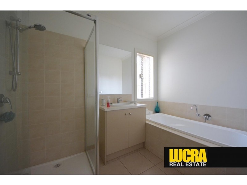 10 Hughes Road, Doreen VIC 3754