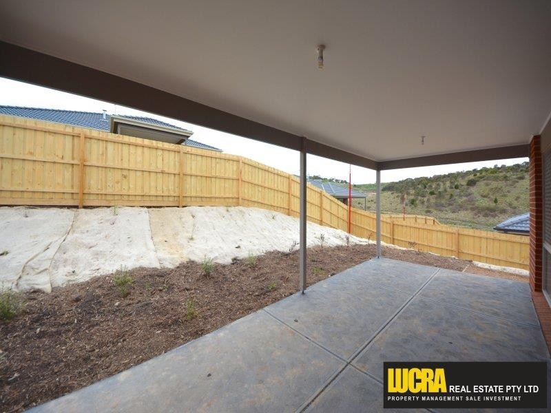 6 Glastonbury Drive, Sunbury VIC 3429