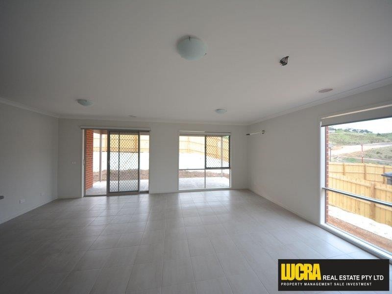 6 Glastonbury Drive, Sunbury VIC 3429