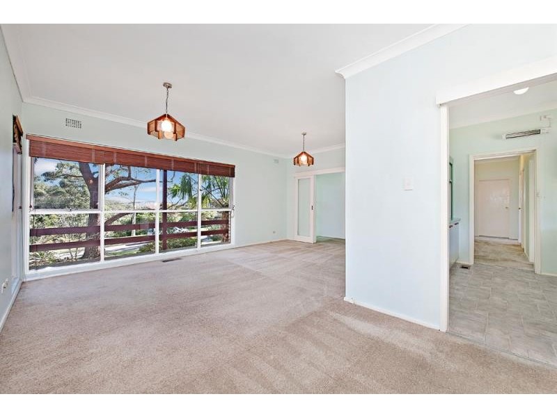 8 Wombeyan Street, Forestville NSW 2087