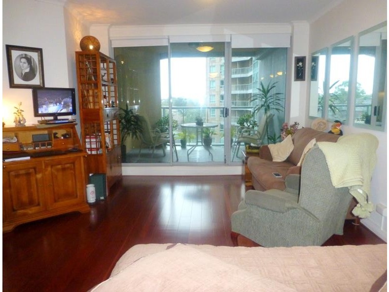 708/2A Help Street, Chatswood NSW 2067