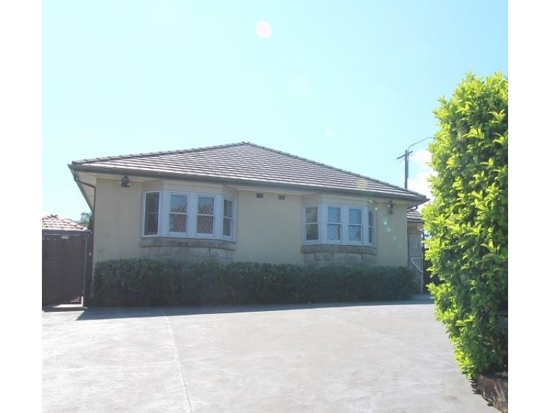 68 Duntroon Avenue, Roseville NSW 2069