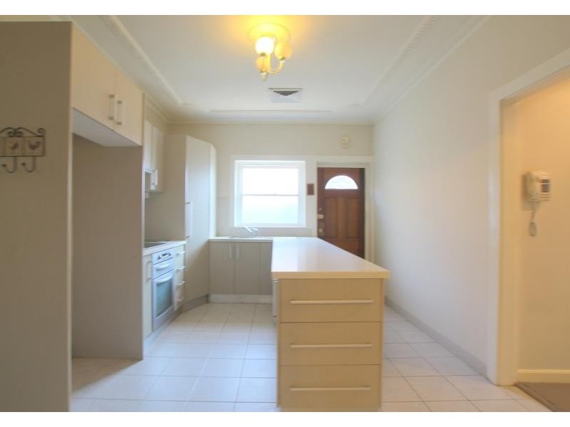 68 Duntroon Avenue, Roseville NSW 2069