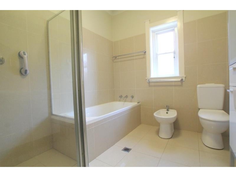 68 Duntroon Avenue, Roseville NSW 2069