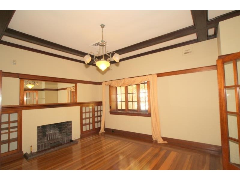 5 Eulbertie Avenue, Warrawee NSW 2074