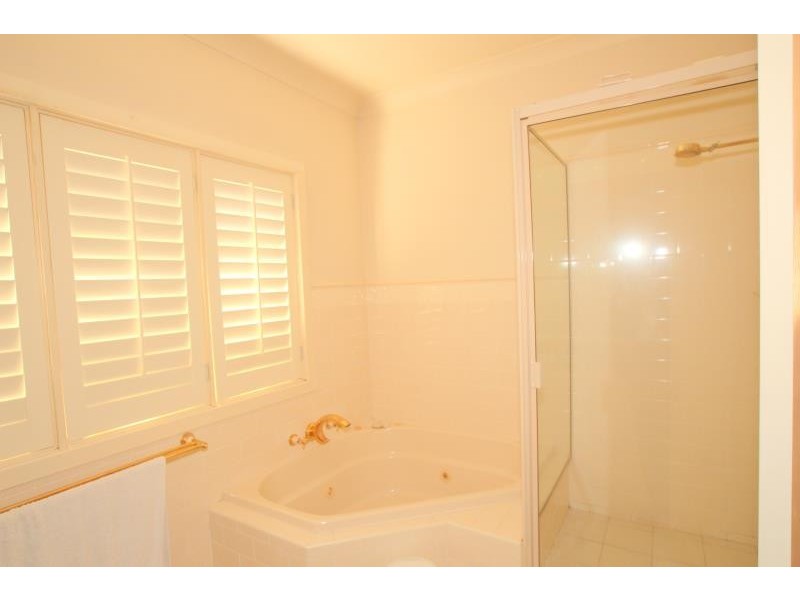 5 Eulbertie Avenue, Warrawee NSW 2074