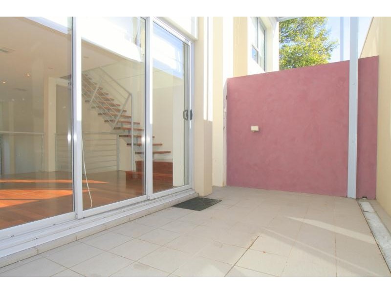 2/41 Mitchell Road, Alexandria NSW 2015