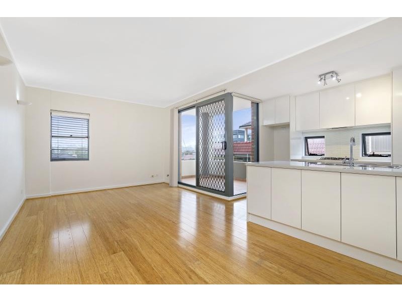 8/1 Boronia Street, Kensington NSW 2033