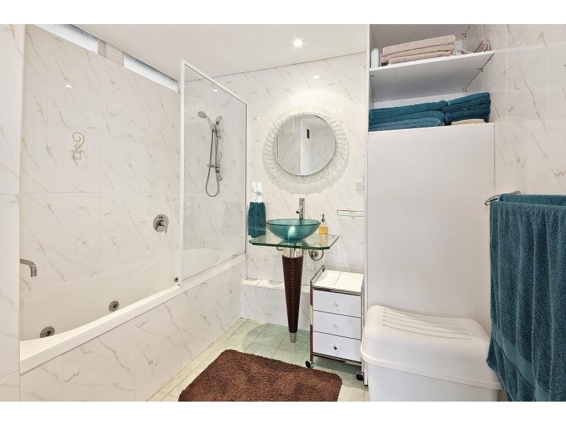 128/14 Blues Point Road, Mcmahons Point NSW 2060