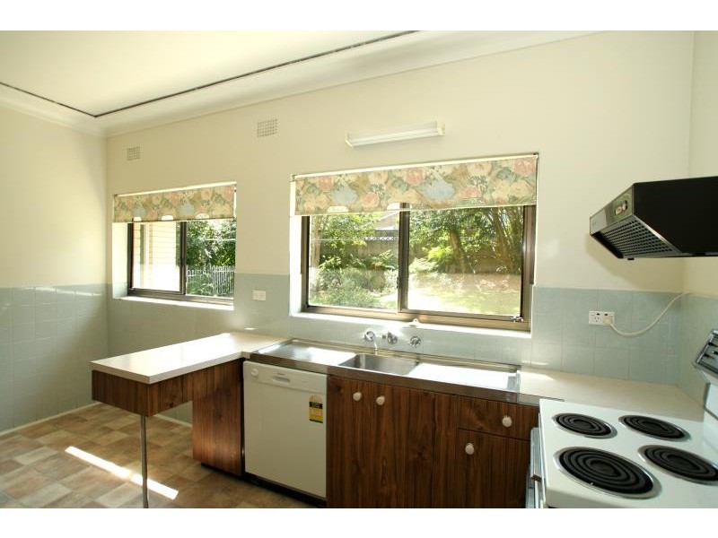 13 Warrawee Avenue, Castle Cove NSW 2069