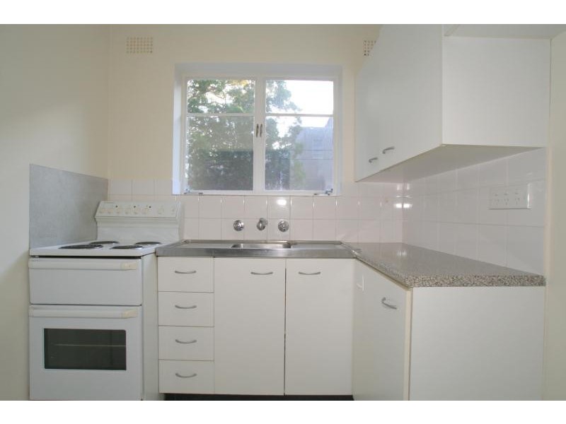 2/33 Albert Avenue, Chatswood NSW 2067