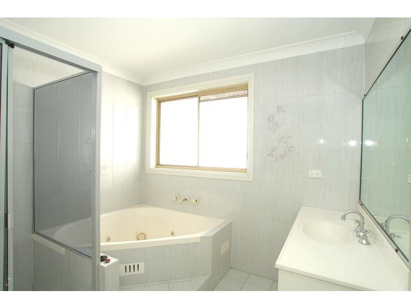 21 Rutland Avenue, Castlecrag NSW 2068