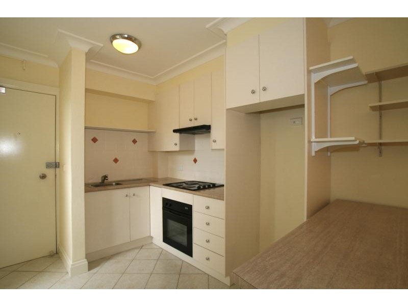 18/5 Help Street, Chatswood NSW 2067