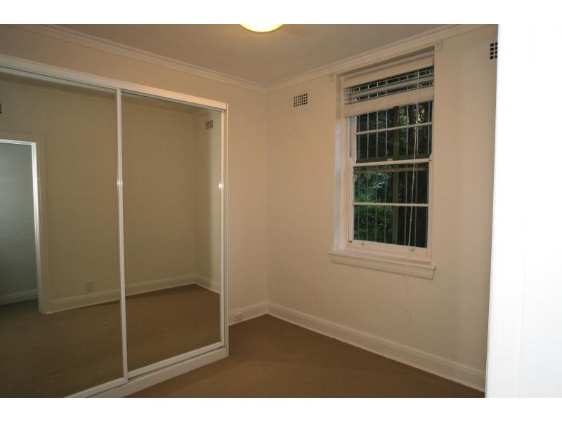 2/14 Bradly Avenue, Kirribilli NSW 2061