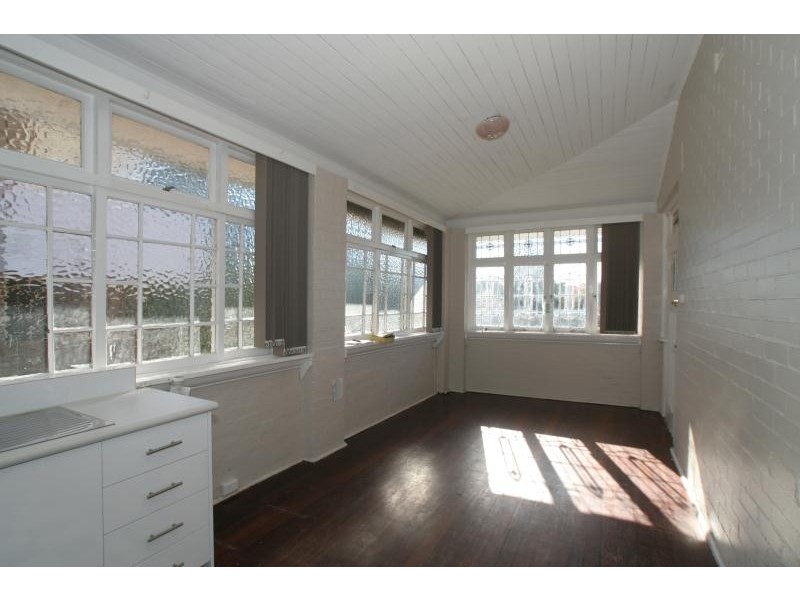 2/8 Waratah Street, Roseville NSW 2069