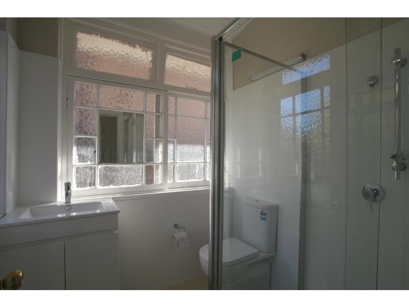 2/8 Waratah Street, Roseville NSW 2069