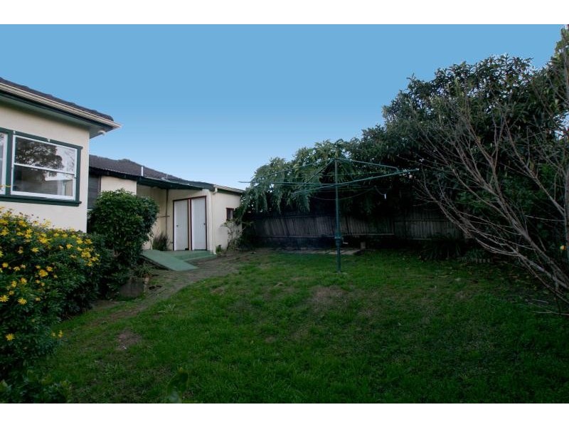 24 Woodlands Road, Forestville NSW 2087