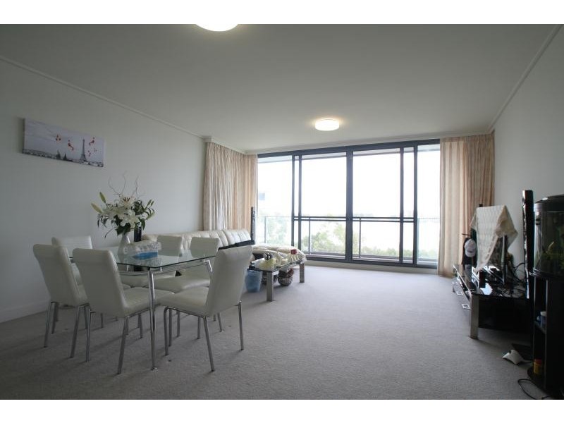 302/18 Shoreline Drive, Rhodes NSW 2138