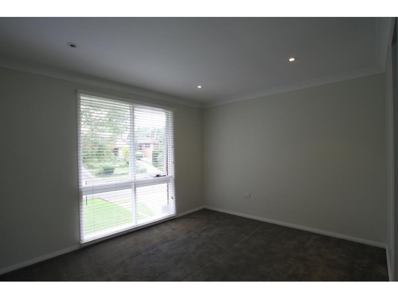 219 Madagascar Drive, Kings Park NSW 2148