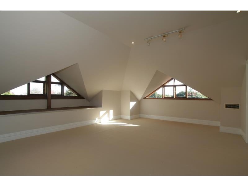 12 Hudson Avenue, Willoughby NSW 2068