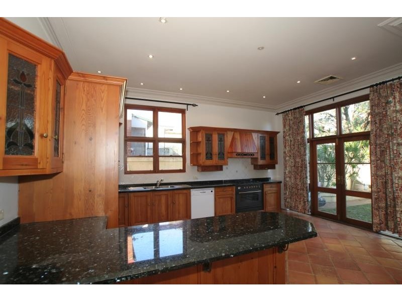 12 Hudson Avenue, Willoughby NSW 2068