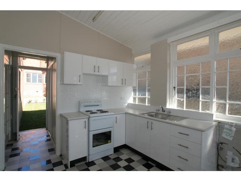 2/8 Waratah Street, Roseville NSW 2069