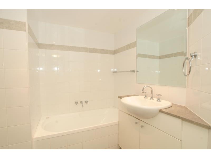 1009/2A Help Street, Chatswood NSW 2067