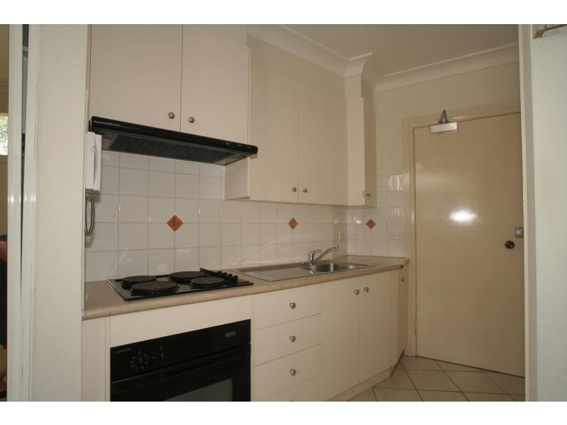 8/5 Help Street, Chatswood NSW 2067