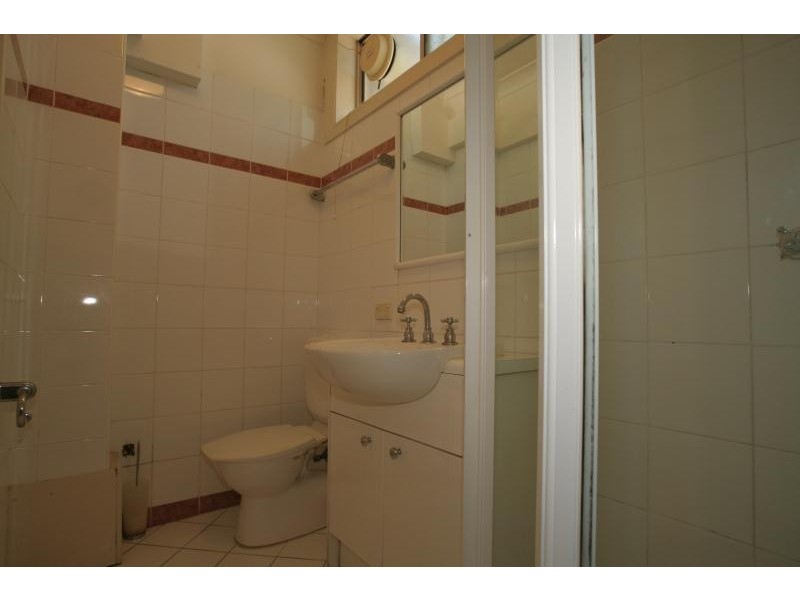 8/5 Help Street, Chatswood NSW 2067